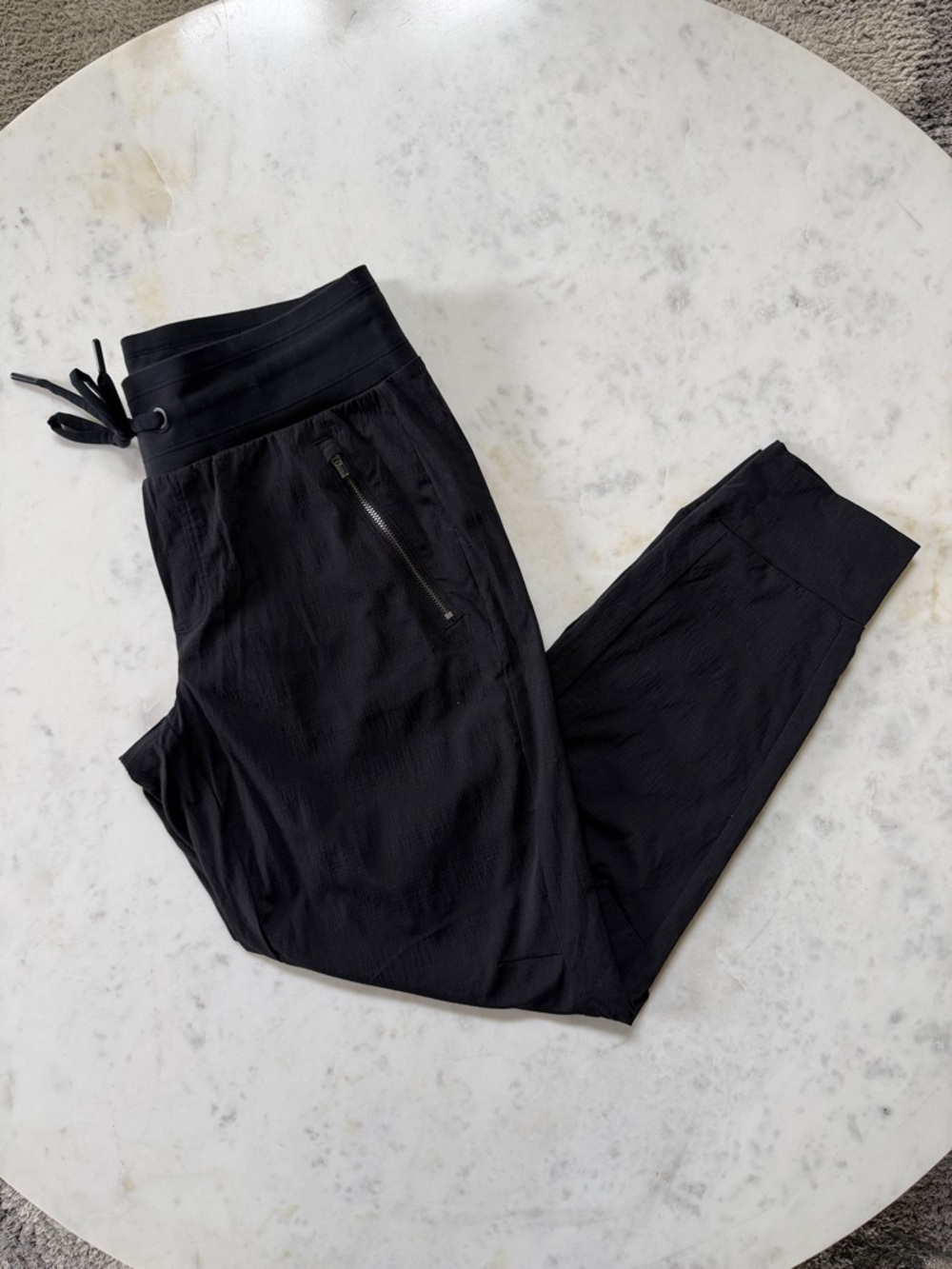 Athleta Black Jogger Pants size 6